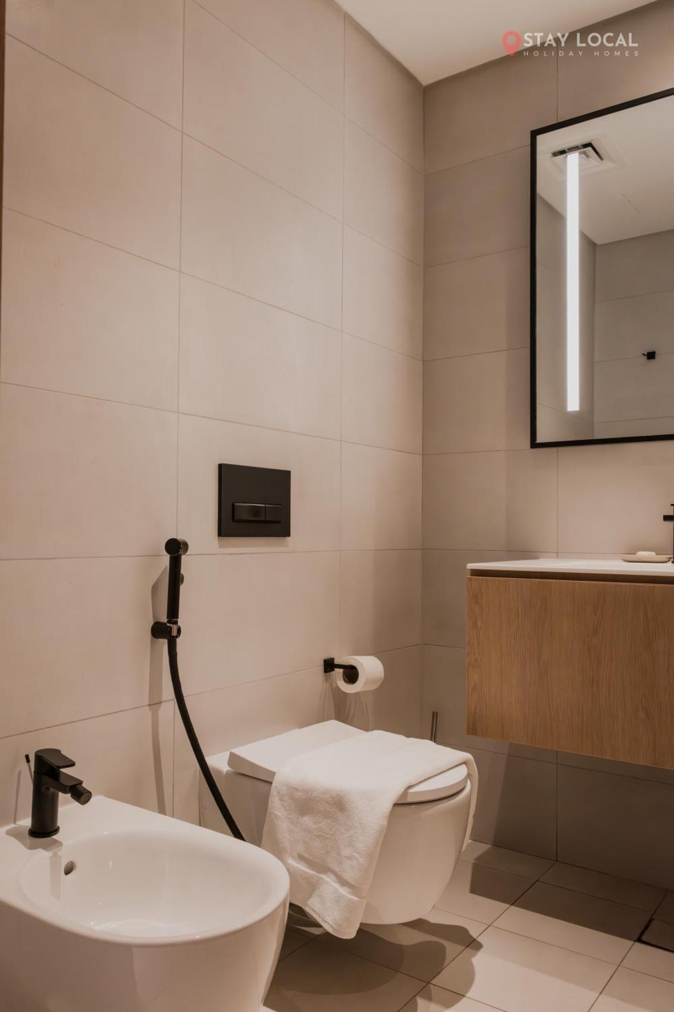 Downtown Dreams I Modern 2br Getaway I Iconic Full Burj Khalifa Views I Near Mall Apartment Dubai